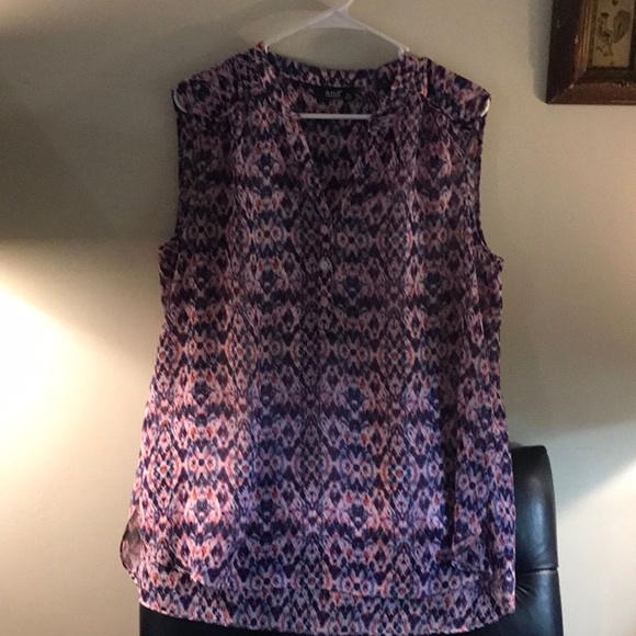 Made by a.n.a. Pretty navy blue and burgundy top. - Picture 1 of 7